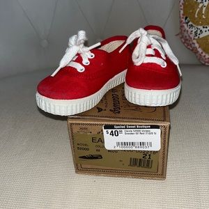 Cienta red sneakers lace up size 5